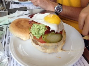 (mi amigo estaba de verdad hambriento)